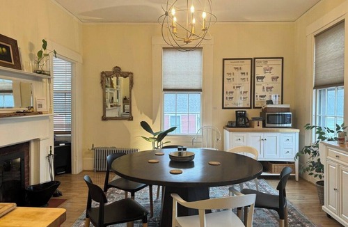 Portsmouth Condo | Townhouse Apt 2 w Parking in Downtown Portsmouth