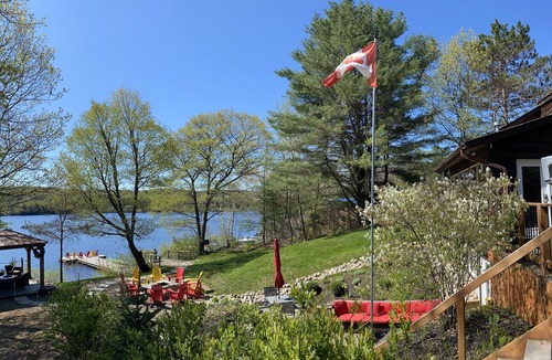 Dorset Cottage | "Trading Bay Cottage" Dorset Ontario(Waterfront)