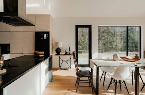 Kerhonkson House | Trail's End - Modern and Private Cabin in the Wood