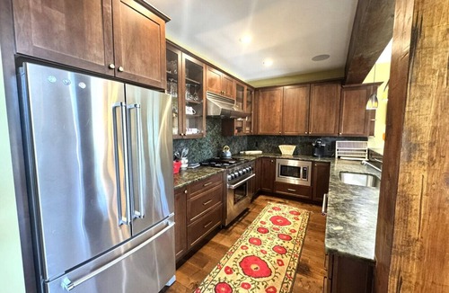 West Dover Villa | Trailedge Townhome-Ski on/off, Walk to lodge