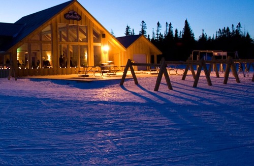 Carrabassett Valley Condo | Trailside, four bedroom, sun filled condo, with pool, view of Sugarloaf and AC