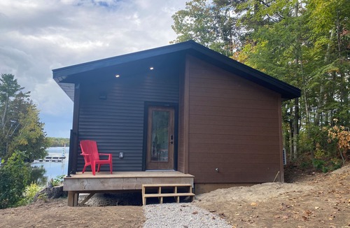 Seeleys Bay Cottage | Tranquil 1-bedroom cottage with AC in welcoming Seeley's Bay on the waterfront