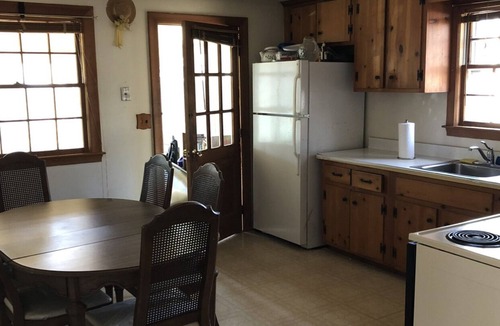 West Hyannisport House | Tranquil 3-bedroom home in West Hyannisport- 1 minute drive to Craigville Beach