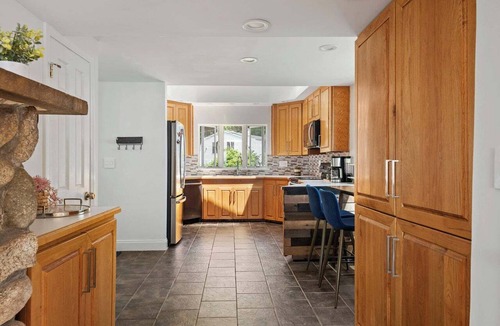 South Casco House | Tranquil 3-bedroom Lake house on Sebago Lake