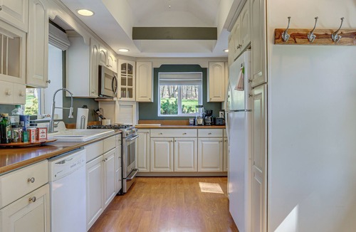 Parksville House | Tranquil Catskills Home w/Creek & Fire Pits