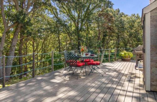 Wellfleet House | Tranquil Cozy Cottage Recently Renovated