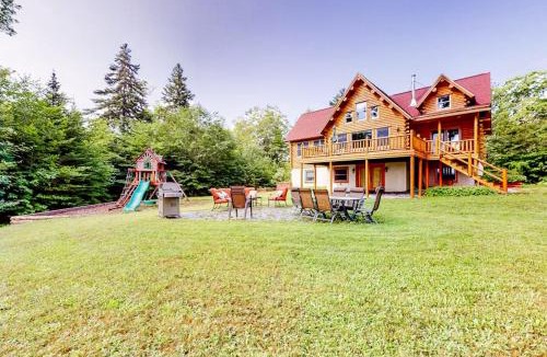 Greenville House | Tranquil Haven | Secluded waterfront house with sauna, dock, kayaks, canoe, gym