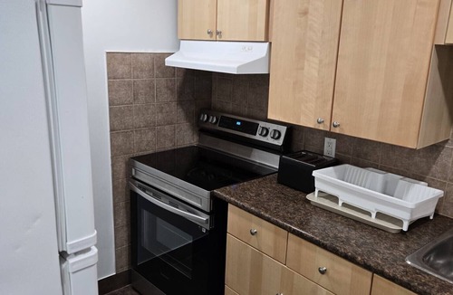 Chapel Hill South Apartment | Tranquill stay nYour cozy & calm Stay in Orleans Ottawa ON