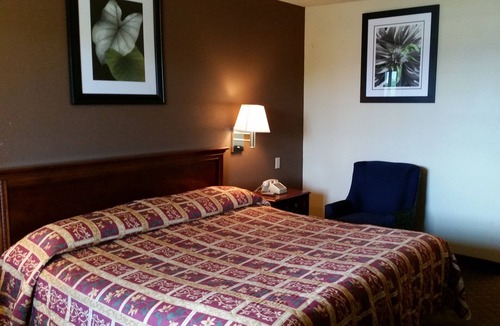 North Meadows Hotel | Travel Inn Motel