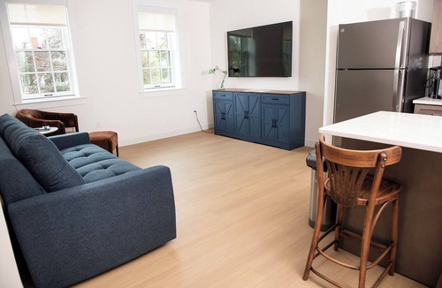 Portsmouth Apartment | Treadwell Mansion