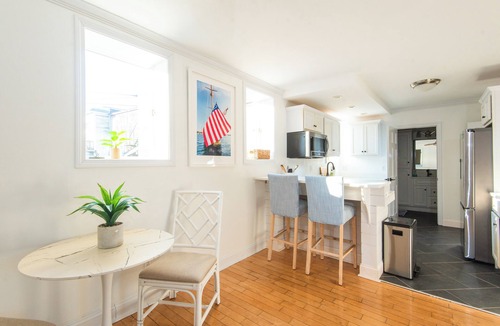 Yachting Village Condo | Treasure on Thames