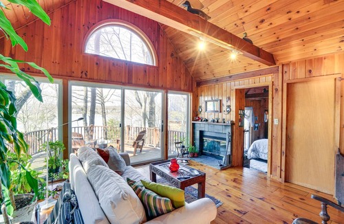 Athens Cabin | Treehouse Sanctuary Nature Retreat