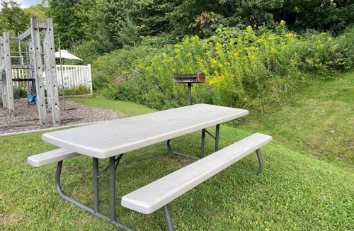 Killington Condo | TreeTops- AC, Pool, Tennis, Close to Resort/Biking