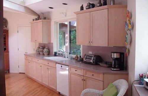 Guilford House | TREETOPS house! A Reunion/Retreat/Event estate! Seasonal POOL! Sleeps 12