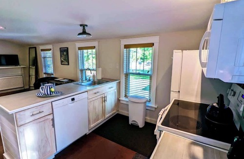 Southwest Harbor Apartment | Trendy 2nd Floor Suite Near Acadia Park & Dining