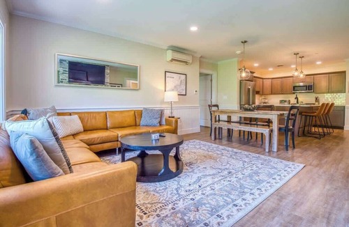 North Conway Condo | True Ski-In/Out Cranmore | Ground Floor Slopeside