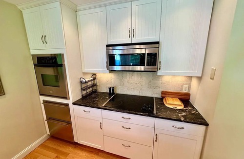 Warren Condo | True Ski-in, Ski-out Renovated 2BR Sugarbush Snow Creek Condo