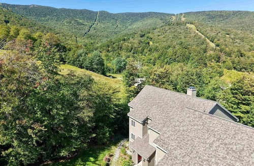 Warren Condo | True Ski-in, Ski-out Renovated 2BR Sugarbush Snow Creek Condo
