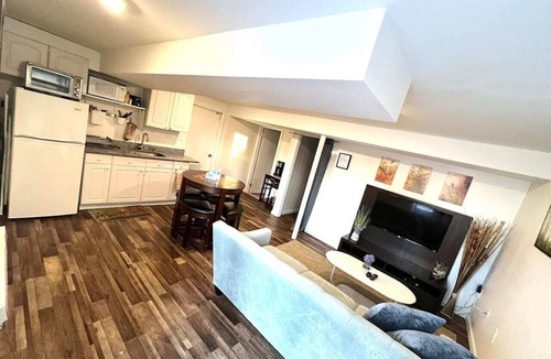 Waltham Apartment | Tucked away garden level studio near Cambridge 2492