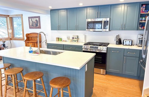 Moretown House | Tucked away on nearly two private acres and surrounded by peaceful woodland, this cozy yet modern 3 bedroom, 2 bathroom, home offers the perfect blend of seclusion and easy access to Vermont’s best outdoor adventures—year-round.
