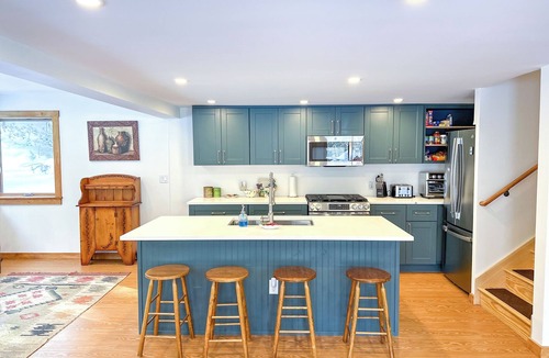 Moretown House | Tucked away on nearly two private acres and surrounded by peaceful woodland, this cozy yet modern 3 bedroom, 2 bathroom, home offers the perfect blend of seclusion and easy access to Vermont’s best outdoor adventures—year-round.