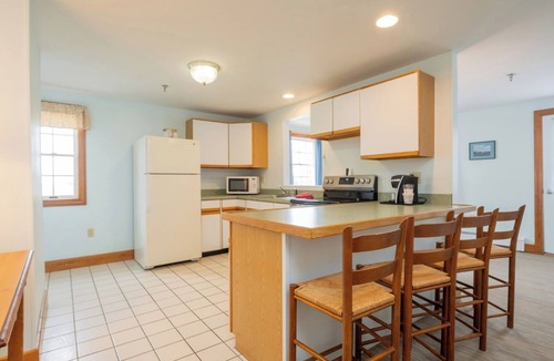 Boothbay Harbor Hotel | Tugboat Inn