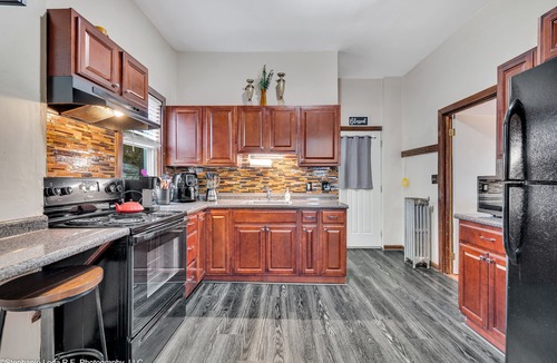 Wallingford Center Apartment | tWhimsical 2BR Apt Near Downtown Wallingford w Pet-Friendly Yard & Parking