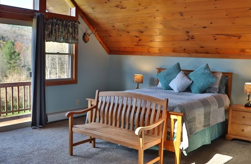 Otego House | Twin Ponds - Cabin, private ponds and spectacular panoramic view, private area