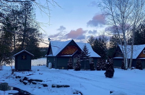 Utterson House | Two bedroom Muskoka lakeside retreat with incredible and tranquil views
