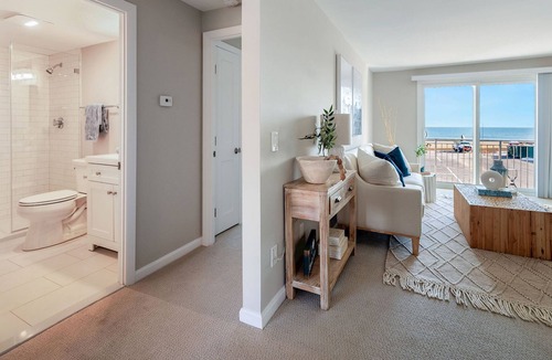 Narragansett Pier Apartment | Two Bedroom Ocean View Apt. w/ Sofa Bed - 1st Floor
