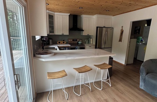 Broadbent Cottage | Two Cottages-On Island- Great for two families
