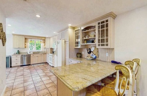 West Yarmouth House | Two family dog friendly cottages: close to beach & town