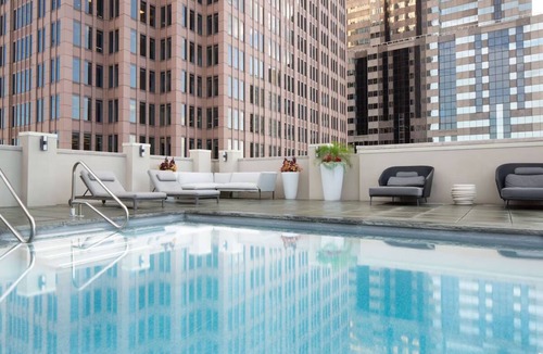 Logan Square House | Two Relaxing Suite w/Kitchen | Perfect for Family Stays – Pet Friendly