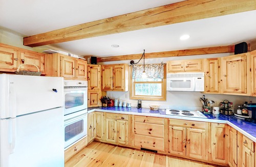Wardsboro House | Two-story, dog-friendly house