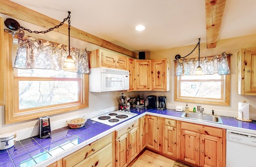 Wardsboro House | Two-story, dog-friendly house