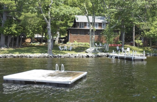 Melvin Village House | TWO WEEKS IN JULY REMAIN - Classic Lake House on Winni