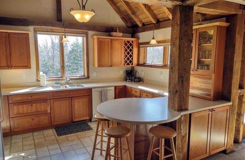 Killington House | Ultimate On-Mountain Ski House! Private 3 Bedroom + Loft, 200' from Trail, Sauna