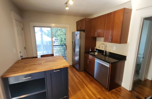 Dorchester Apartment | Ultra Conv. and Spacious 3-bedroom apartment in beautiful Boston with WiFi, AC