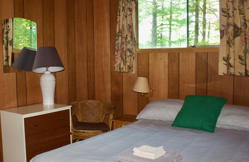 Tay Valley Cottage | Unique and tranquil cottage with panoramic lake views and tall pines