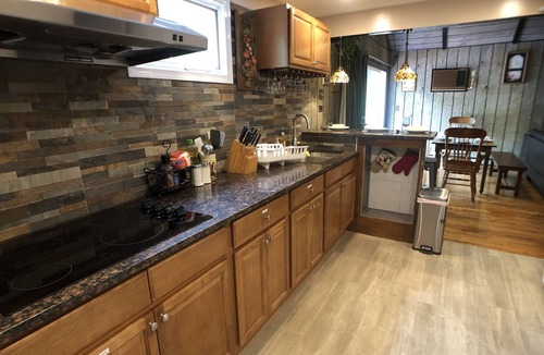 Pocono Summit House | Unique House- Hot Tub-Game RoomNear Kalahari! WEEKEND PROMO. POOL OPEN