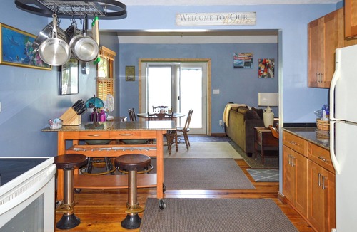 Southwick Cabin | Unique Island Stay w/Dock! Southwick Lake House