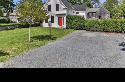 Sandwich House | Unique Sandwich Barn/House Compound - walk to beach and shops!