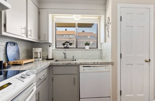 Hyannis Condo | Unit 135 Poolside 2BD w/loft-A/C, Private Balcony, Association Beach & Pool