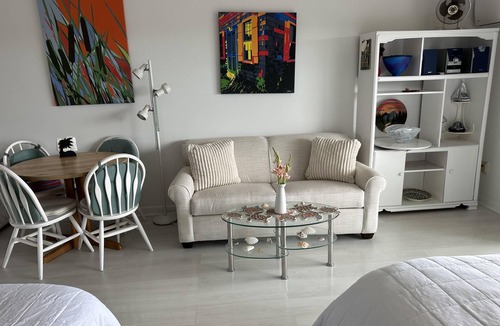North Truro Condo | Unit #20 - 2nd Floor Deluxe Efficiency with A/C.