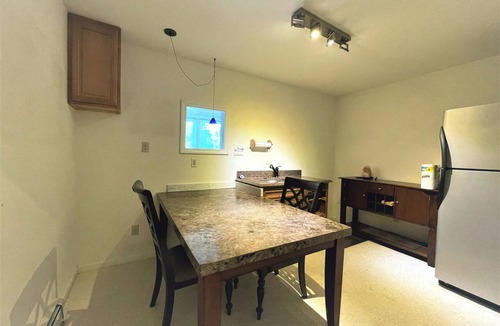 Scarborough Apartment | Unit C, near Marsh, Beach and Portland