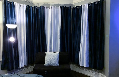 Spruce Hill Apartment | University City Cozy Gem