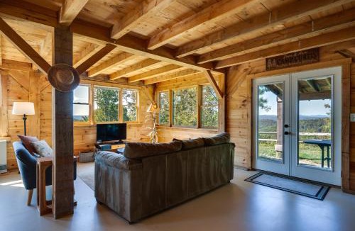 Sharon House | Unplug, Unwind & Explore: Remote Vermont Cabin