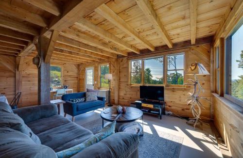 Sharon House | Unplug, Unwind & Explore: Remote Vermont Cabin