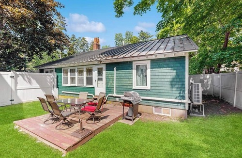 Bar Harbor Cabin | Updated, Century-Old Home w/Glass Porch - Walk into Town/Acadia