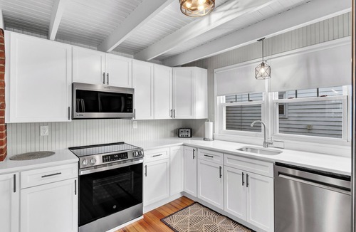 Niantic House | Updated Coastal Retreat Steps to Black Point Beach Sleeps 8